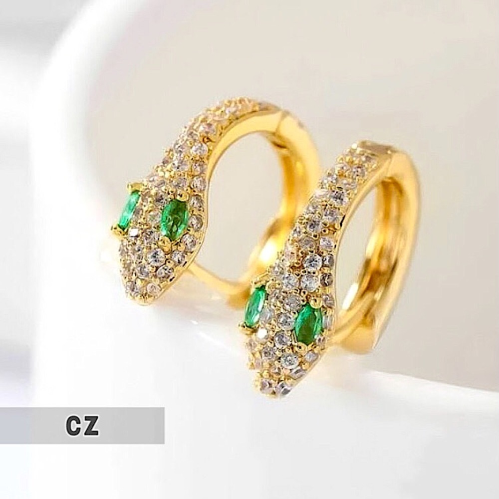 ⚜️[𝟯𝟬%𝗢𝗙𝗙|𝗯𝘂𝗻𝗱𝗹𝗲𝘀 𝟯+]⚜️CZ Snake Gold Huggie Earring NEW